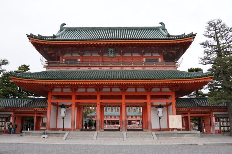 Heian Jingu: A Practical Guide to Kyoto’s Vermillion Shrine