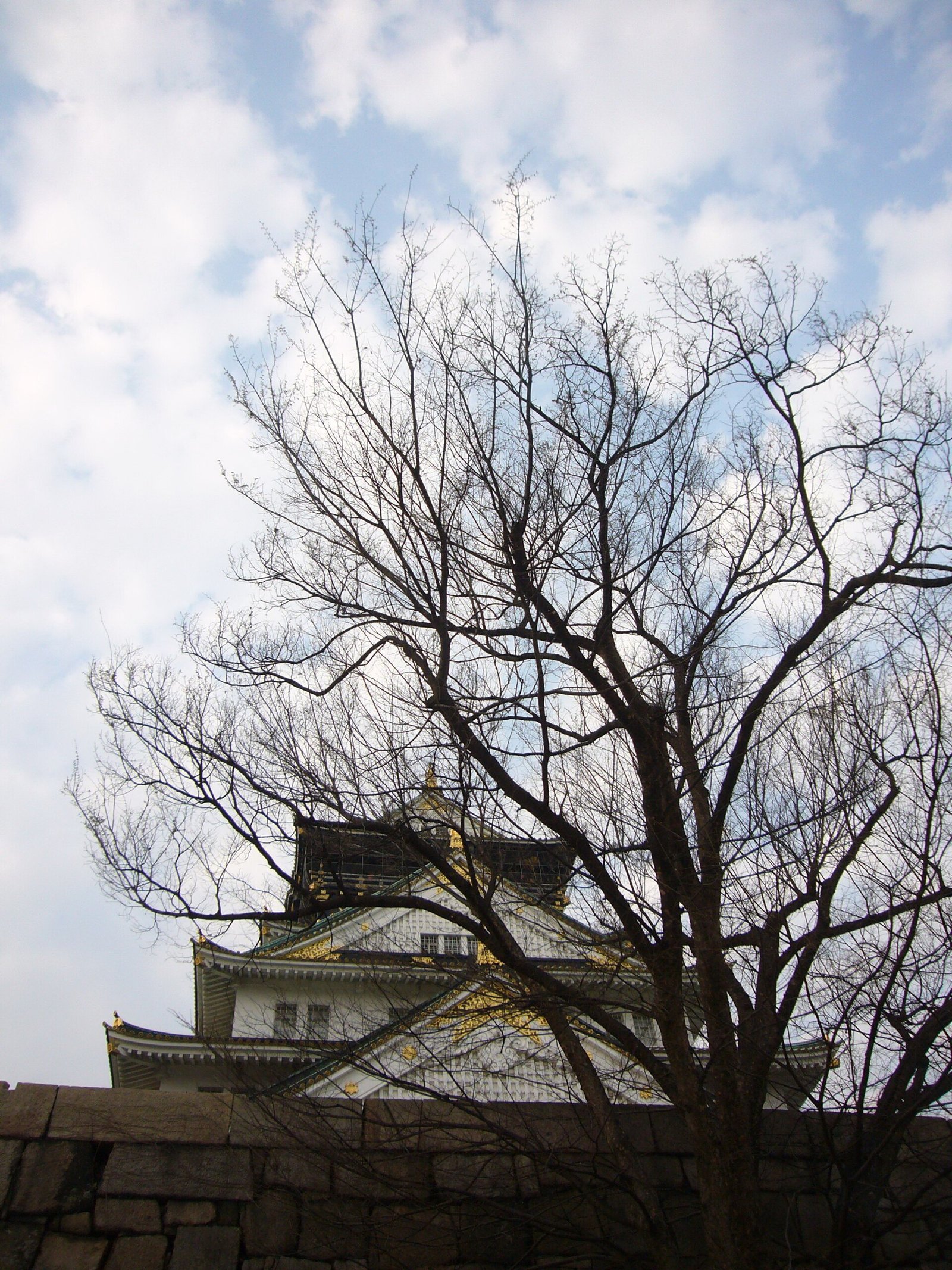 The main keep (tenshukaku) of Osaka Castle